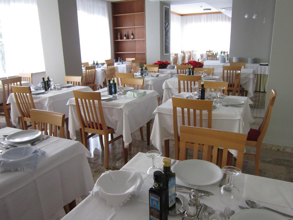 Hotel Dolores Cesenatico Esterno foto